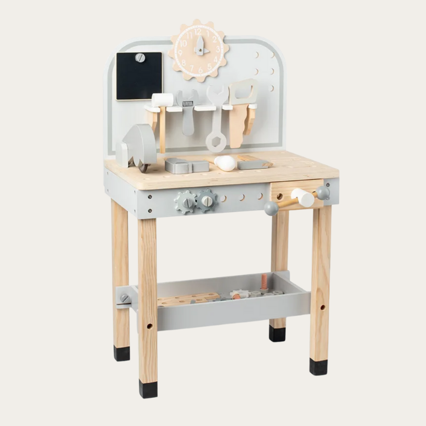 Drewniany warsztat małego majsterkowicza