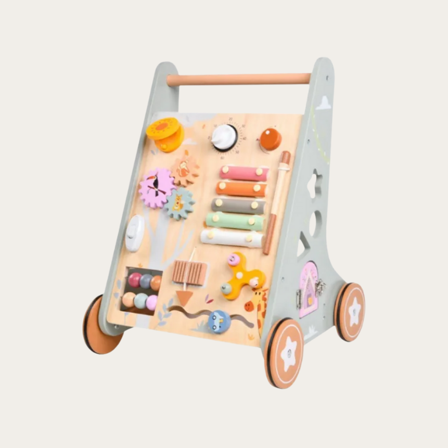 Drewniany pchacz Trolley – pierwsze kroki w prawdziwym stylu